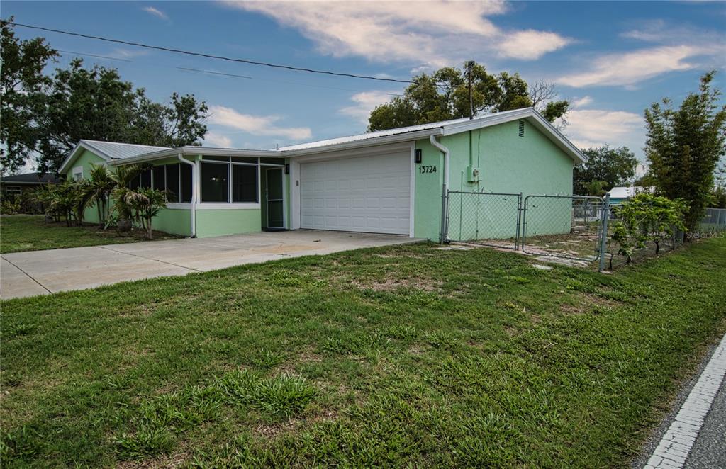 Plenty of room on side of house to park your boat or trailer.