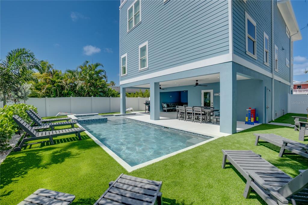 Heated Pool & Spa