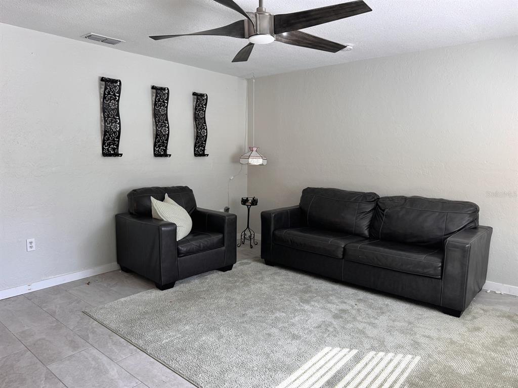 Property for sale at 3414 NW 21ST DRIVE UNIT E4, GAINESVILLE, FL, 32605