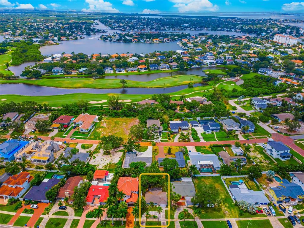 Located close to the Vinoy Golf Club and beautiful waters of Tampa Bay!