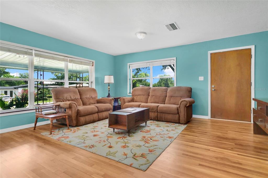 Gorgeous hardwood floors