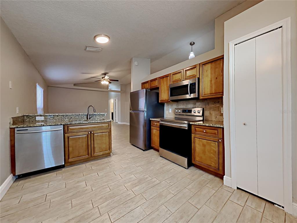 Property for sale at 1604 CHATHAM CIRCLE, APOPKA, FL, 32703