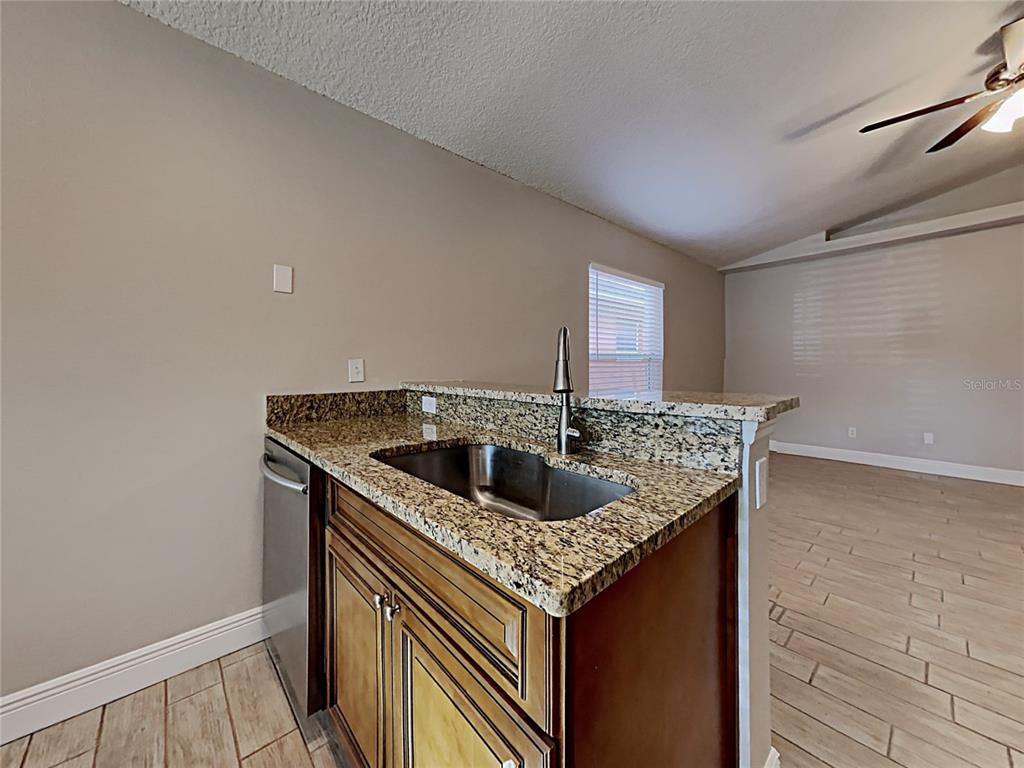 Property for sale at 1604 CHATHAM CIRCLE, APOPKA, FL, 32703