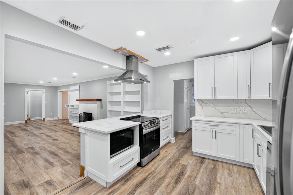Property for sale at 2016 NW 7TH PLACE, GAINESVILLE, FL, 32603