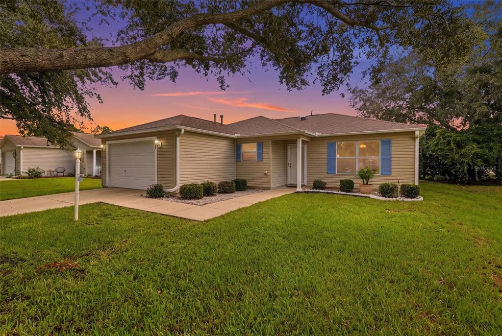 Front exterior:3565 Idlewood Loop exterior – Corpus Christi model home in Village of Summerhill, The Villages FL 32162