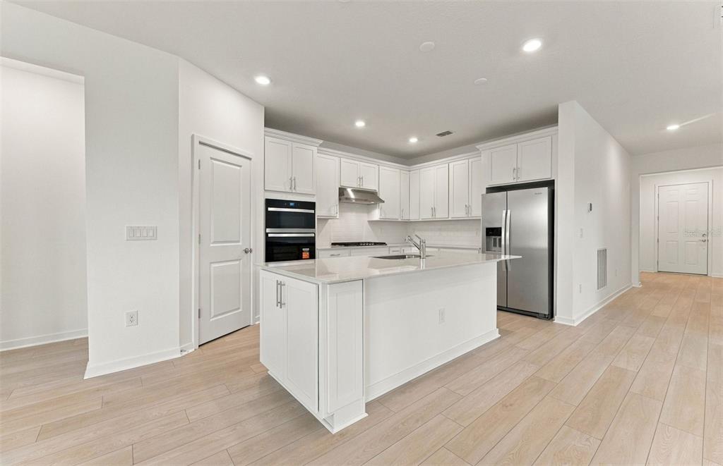 Stylish Built-in Kitchen