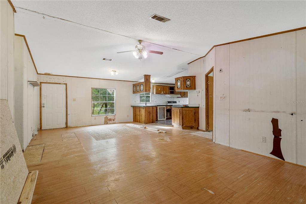 Property for sale at 11620 E BAY ROAD, GIBSONTON, FL, 33534