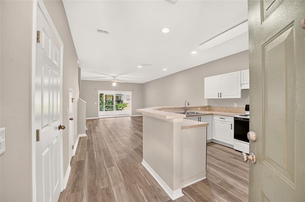 Property for sale at 13200 W NEWBERRY ROAD UNIT HH199, NEWBERRY, FL, 32669