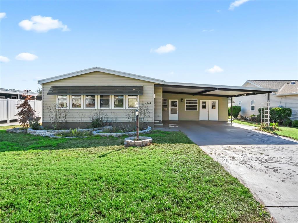 Property for sale at 1514 HILLCREST DRIVE, LADY LAKE, FL, 32159