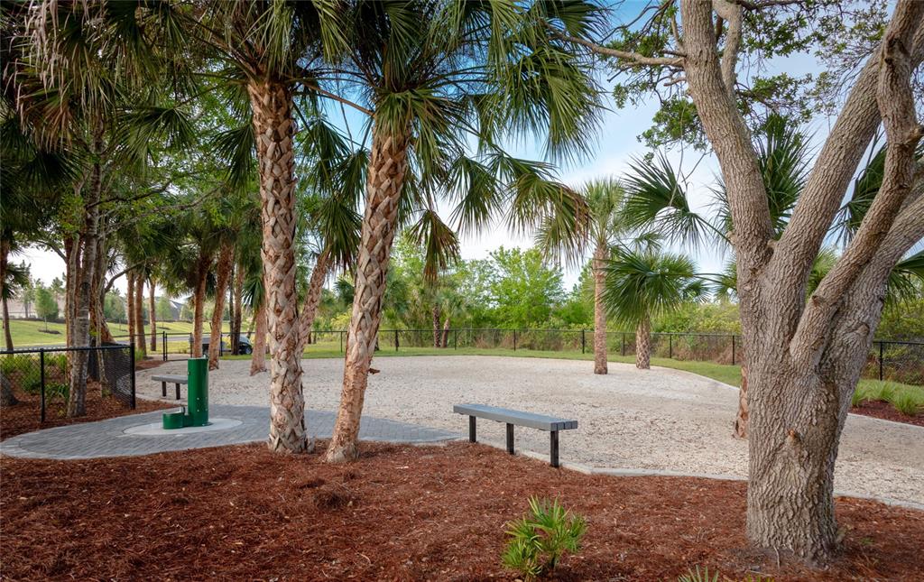 Property for sale at 27270 ROYALE DORNOCH AVENUE, ENGLEWOOD, FL, 34223