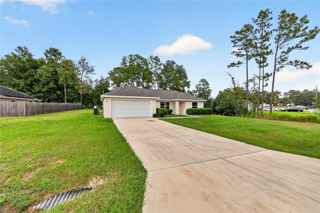 Property for sale at 7009 HEMLOCK COURSE, OCALA, FL, 34472