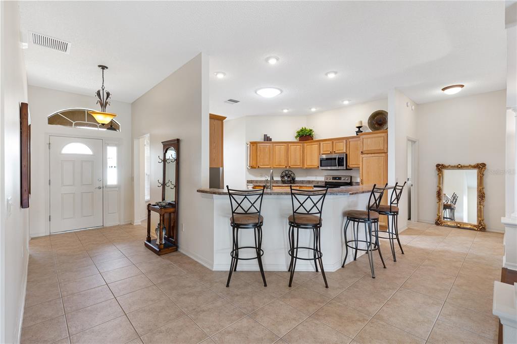 FOYER / KITCHEN VIEW