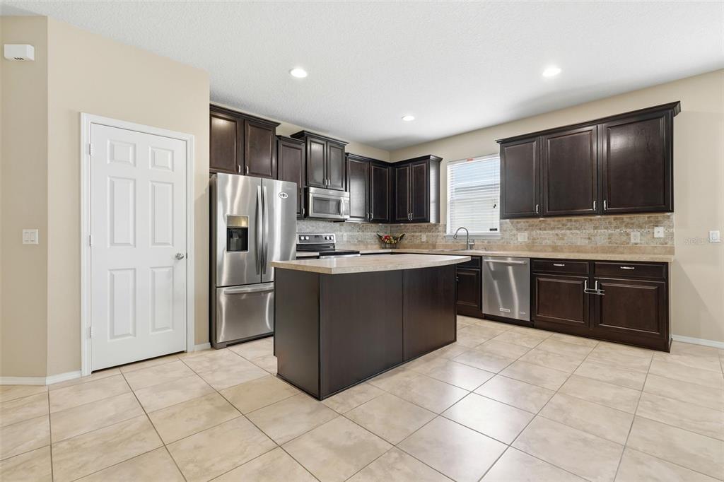 Property for sale at 20945 OLDENBURG LOOP, MOUNT DORA, FL, 32757