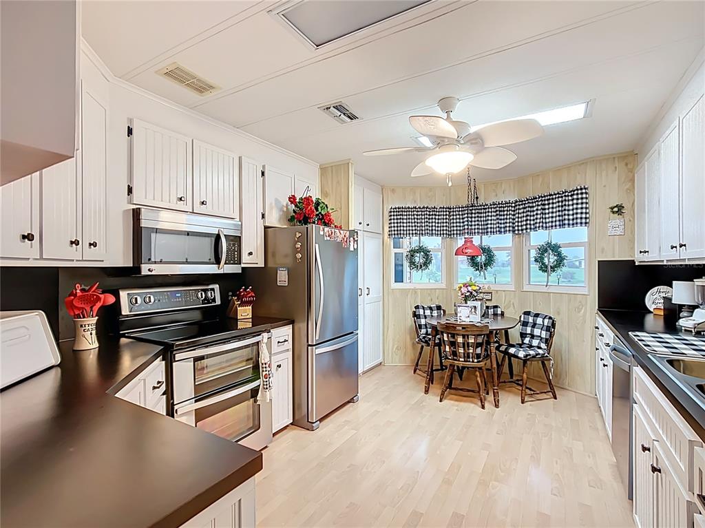 Kitchen - Stainless appliances