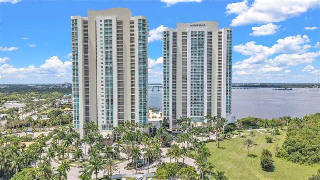 Property for sale at 3000 OASIS GRAND BOULEVARD UNIT 2802, FORT MYERS, FL, 33916