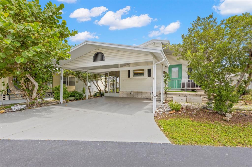 Property for sale at 357 MOUNT SAXON AVENUE NE UNIT 323, ST PETERSBURG, FL, 33702