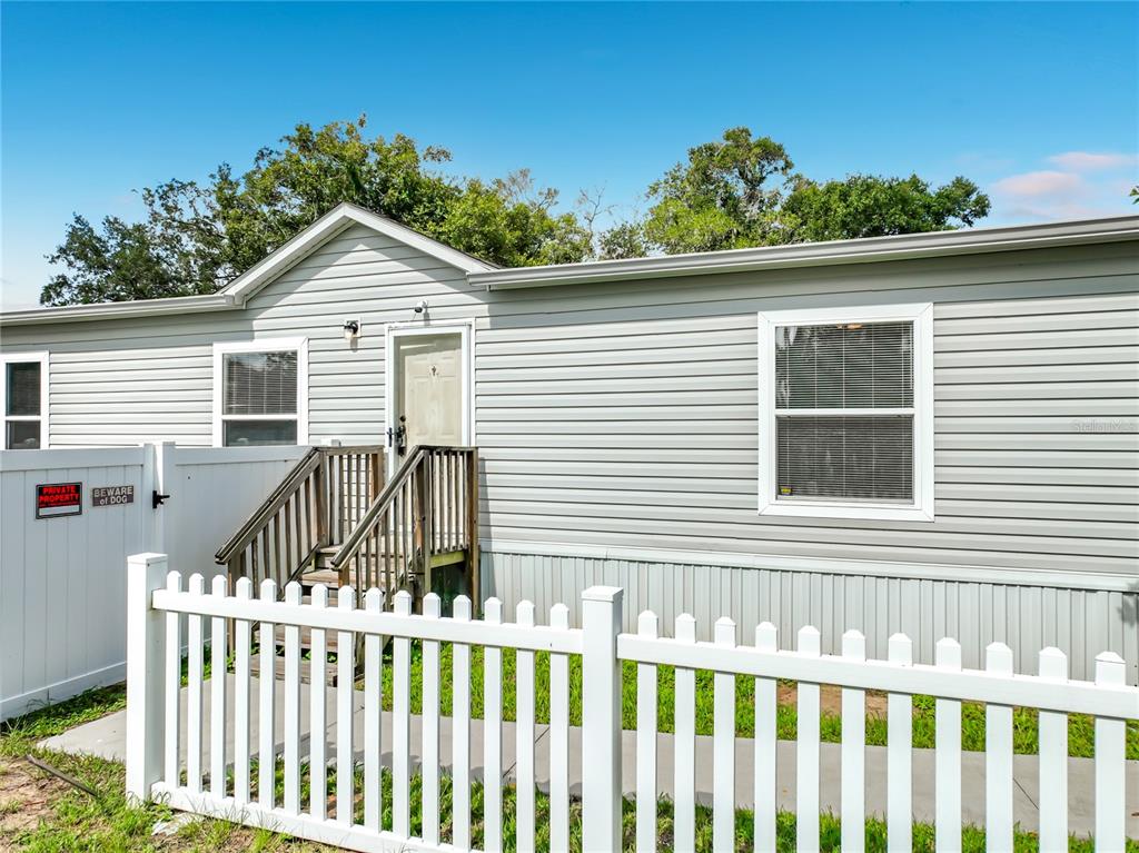 Property for sale at 2104 OLD DIXIE HIGHWAY, APOPKA, FL, 32712