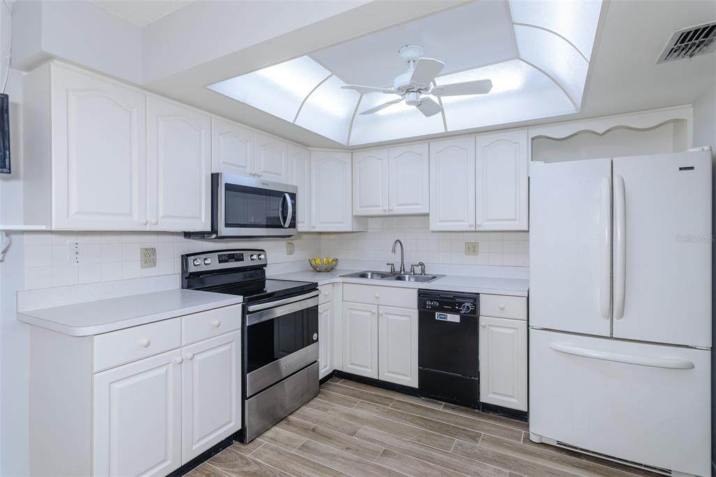 Property for sale at 1139 ORANGE TREE CIRCLE E UNIT A, PALM HARBOR, FL, 34684