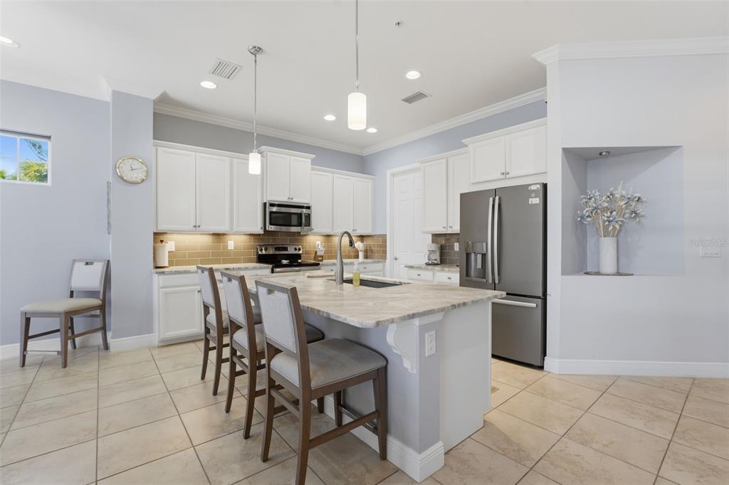 Property for sale at 10311 LANDS END CIRCLE UNIT 13, PLACIDA, FL, 33946