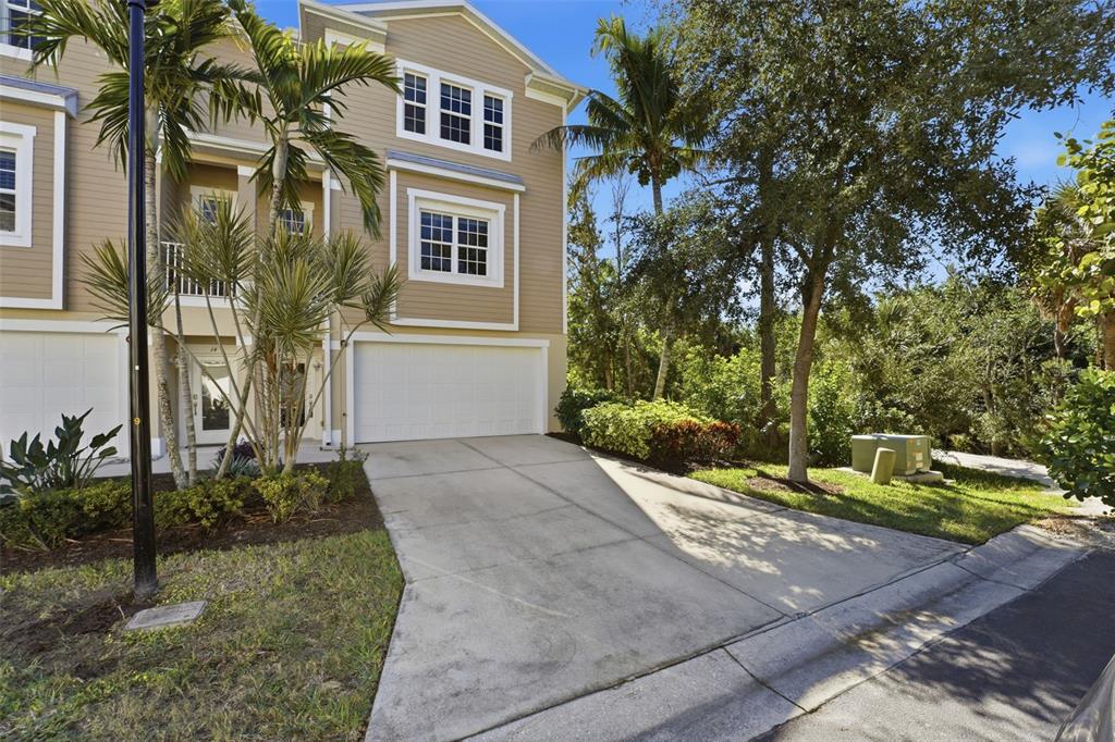 Property for sale at 10311 LANDS END CIRCLE UNIT 13, PLACIDA, FL, 33946