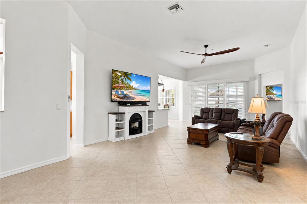 Property for sale at 16560 GOLDENROD LANE UNIT 201, ALVA, FL, 33920