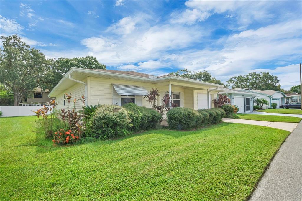 Property for sale at 4938 COLONNADES CIRCLE E, LAKELAND, FL, 33811
