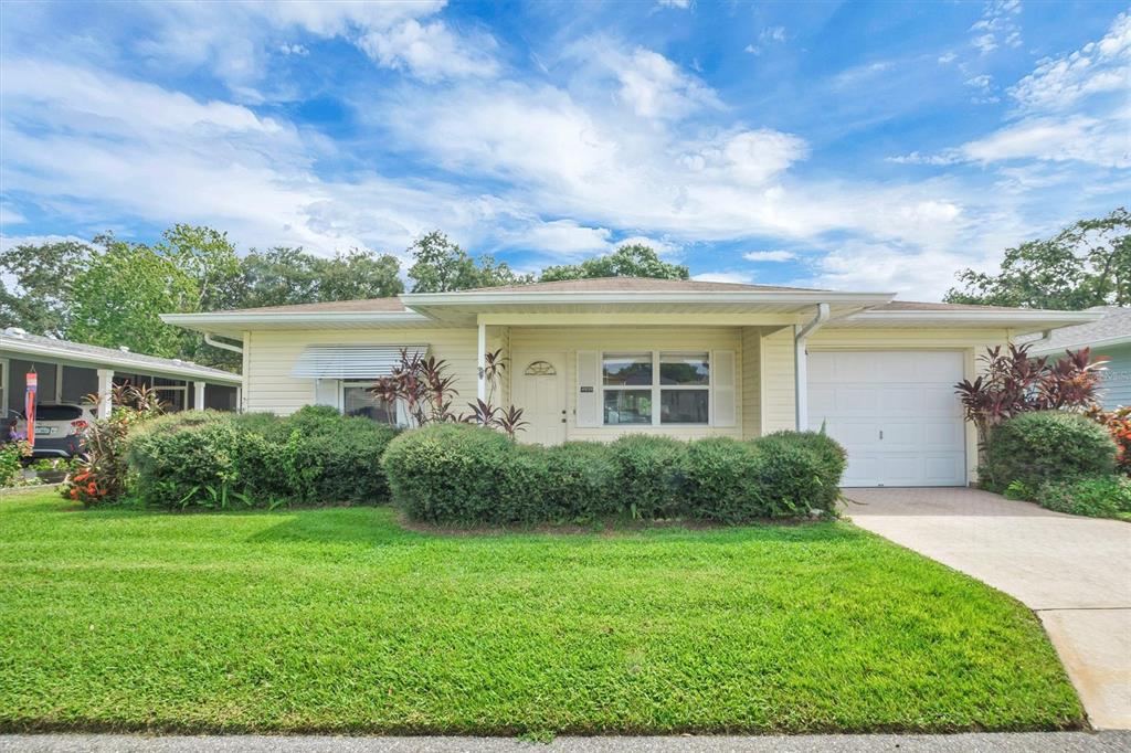 Property for sale at 4938 COLONNADES CIRCLE E, LAKELAND, FL, 33811