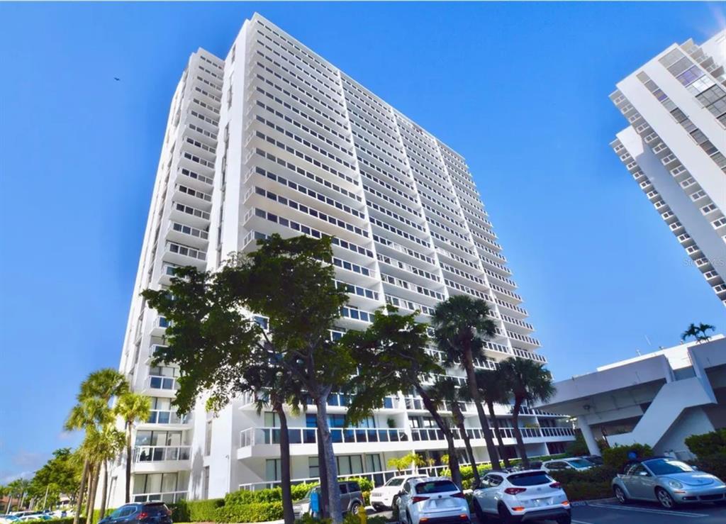 Property for sale at 20505 E COUNTRY CLUB DRIVE UNIT 534, MIAMI, FL, 33180