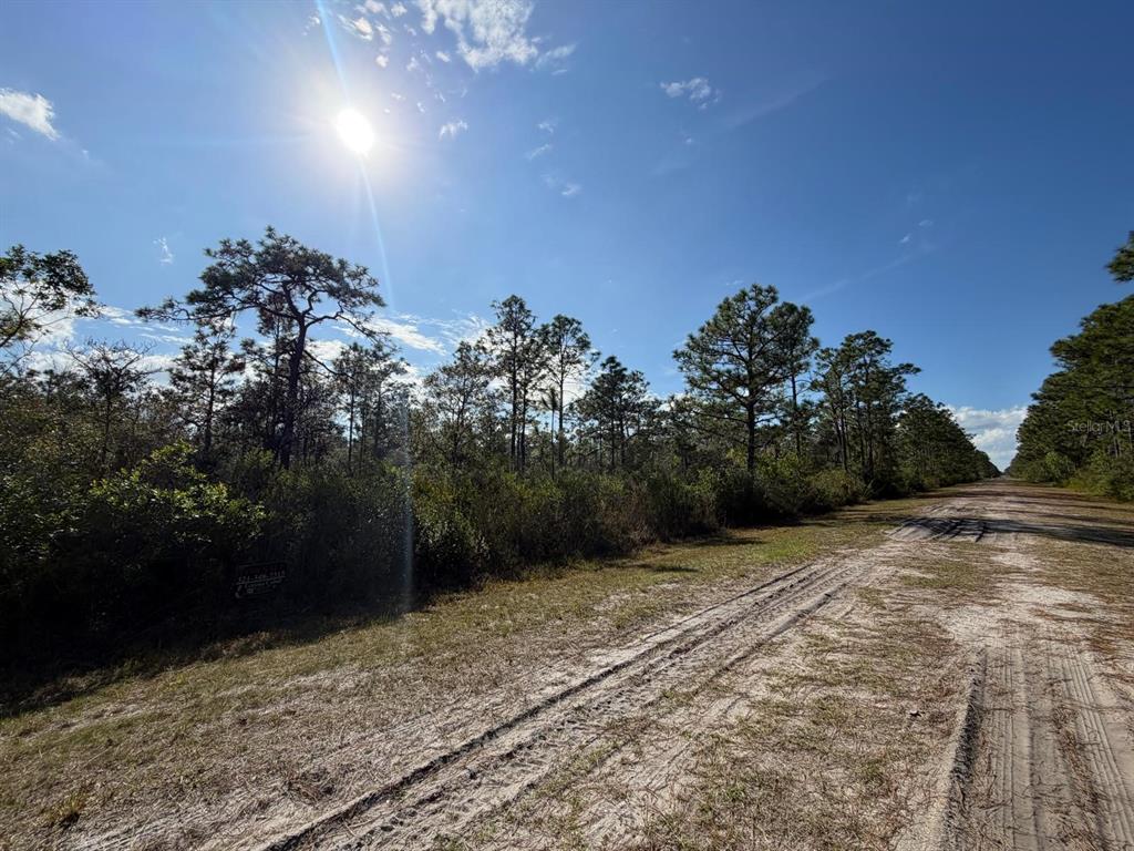 Property for sale at 405 BOUGAINVILLE DRIVE, INDIAN LAKE ESTATES, FL, 33855