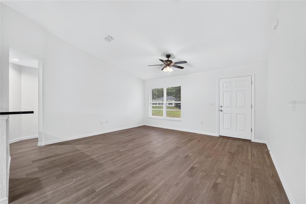 NICE OPEN SPACE IN LIVING AREA