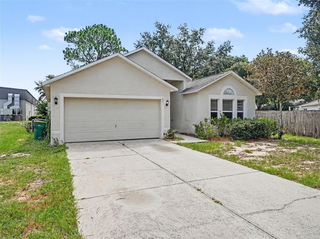 Property for sale at 881 VANDERBILT DR, EUSTIS, FL, 32726