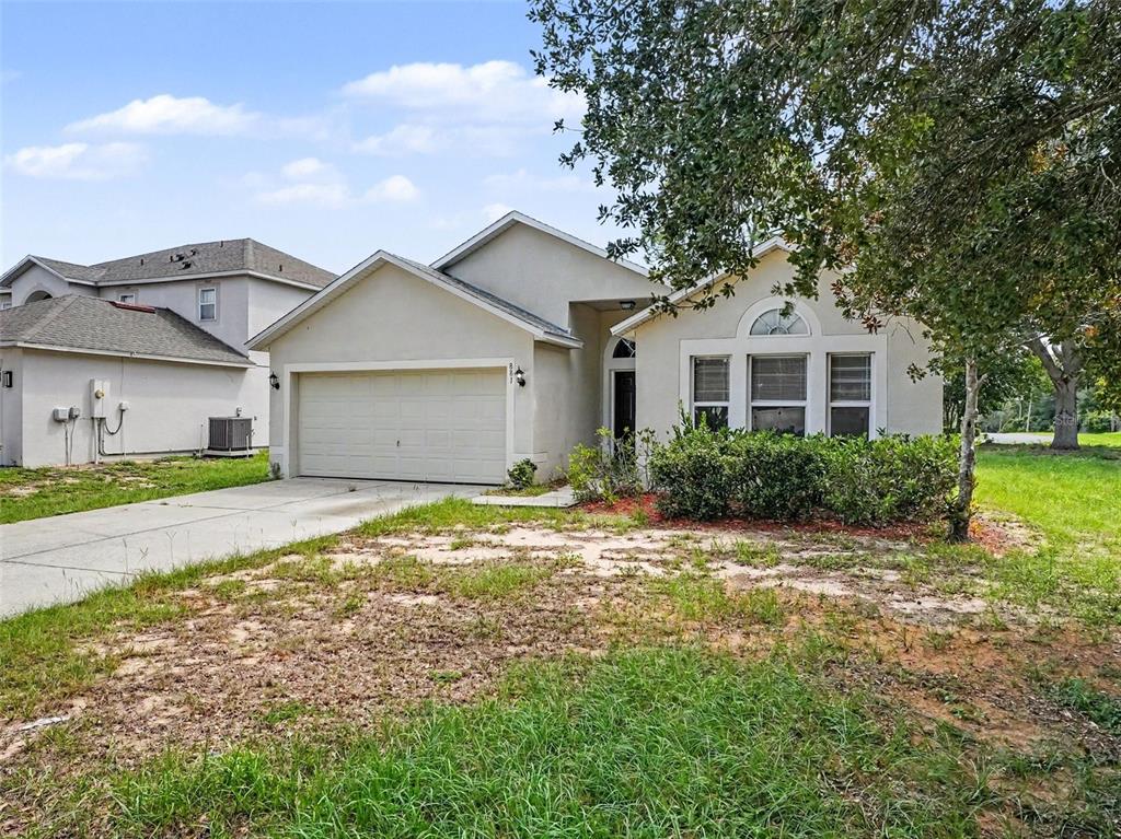 Property for sale at 881 VANDERBILT DR, EUSTIS, FL, 32726