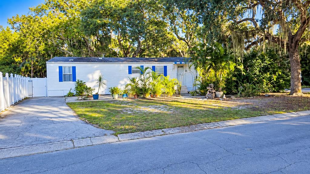 Property for sale at 1301 LIVE OAK PARKWAY, TARPON SPRINGS, FL, 34689
