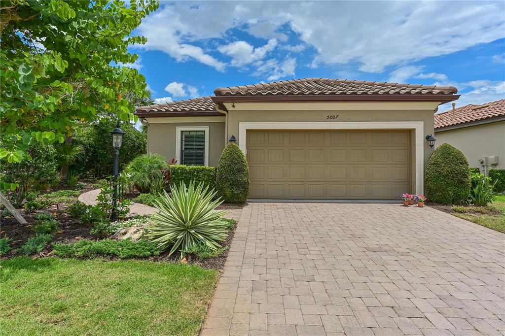 Property for sale at 5007 SERATA DRIVE, BRADENTON, FL, 34211