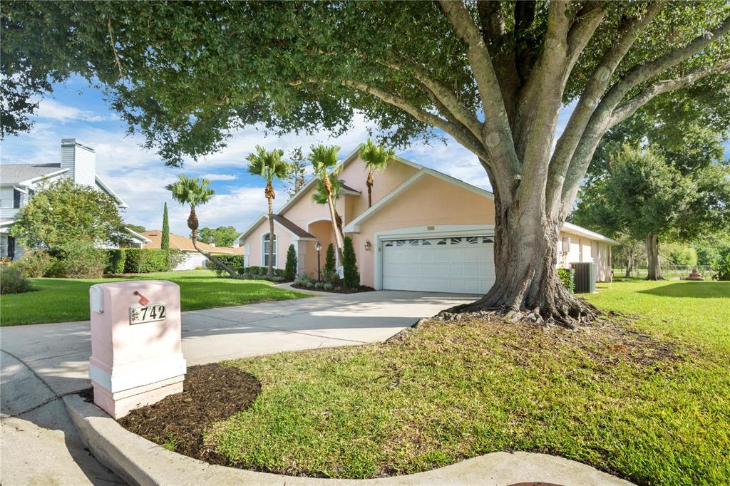 Property for sale at 742 SANTA MARIA DRIVE, WINTER HAVEN, FL, 33884