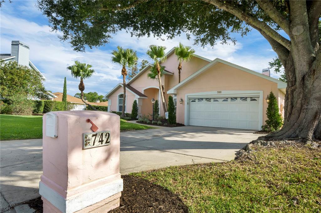 Property for sale at 742 SANTA MARIA DRIVE, WINTER HAVEN, FL, 33884