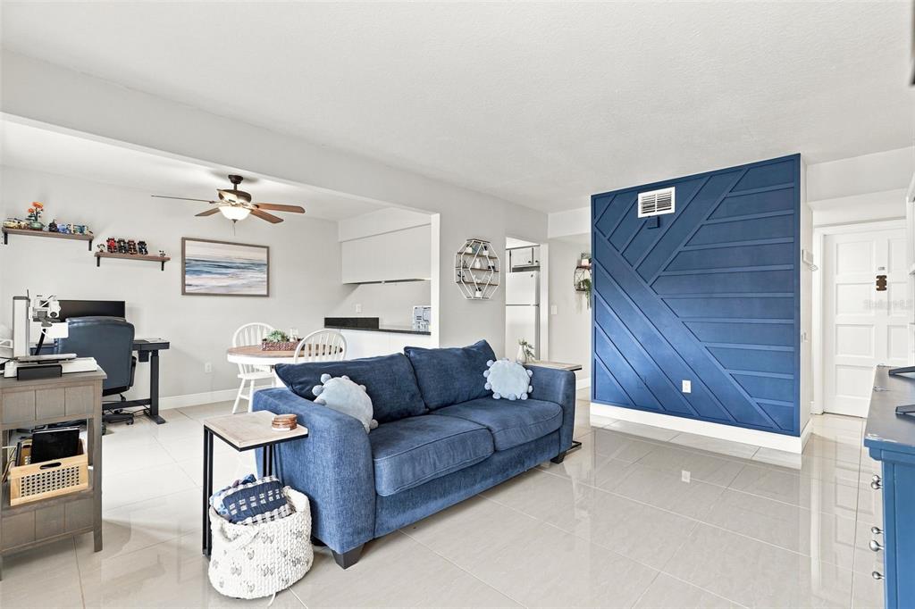 Property for sale at 1000 LAKE OF THE WOODS BOULEVARD UNIT 202B, FERN PARK, FL, 32730
