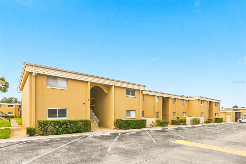 Property for sale at 1000 LAKE OF THE WOODS BOULEVARD UNIT 202B, FERN PARK, FL, 32730