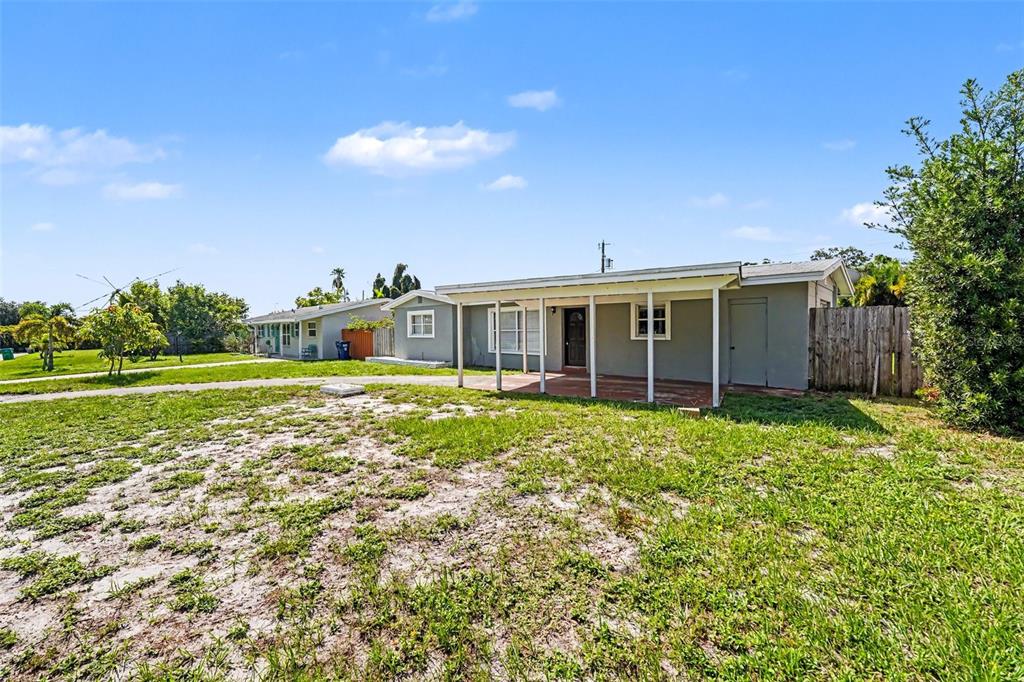 Property for sale at 11428 75TH AVENUE, SEMINOLE, FL, 33772