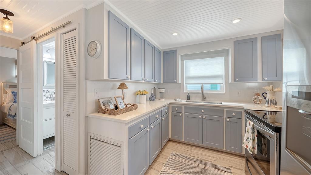 New Roomy kitchen