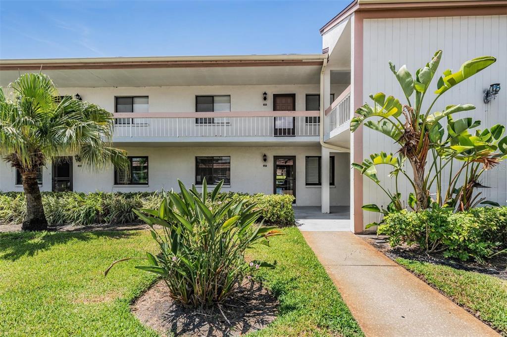Property for sale at 107 LAKEVIEW PLACE UNIT 7, OLDSMAR, FL, 34677