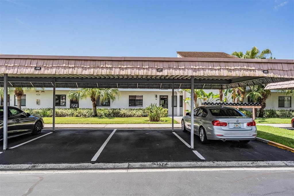 Property for sale at 107 LAKEVIEW PLACE UNIT 7, OLDSMAR, FL, 34677