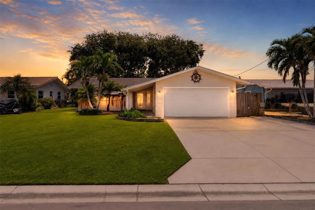 Property for sale at 541 LILLIAN DRIVE, MADEIRA BEACH, FL, 33708