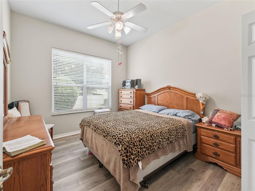 2nd bedroom includes bed set