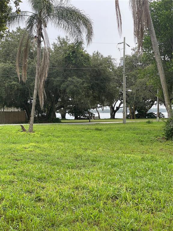 Proximity to Alligator Lake