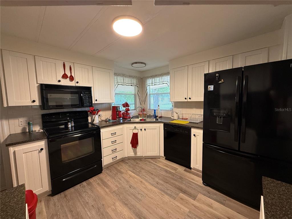 Property for sale at 24 N BOBWHITE ROAD, WILDWOOD, FL, 34785
