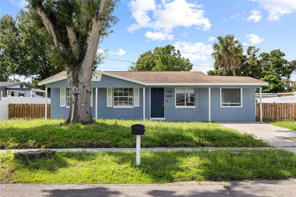 Property for sale at 3505 LIBBY LOOP, TAMPA, FL, 33619