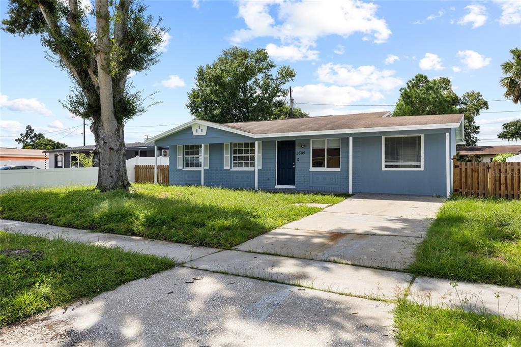 Property for sale at 3505 LIBBY LOOP, TAMPA, FL, 33619