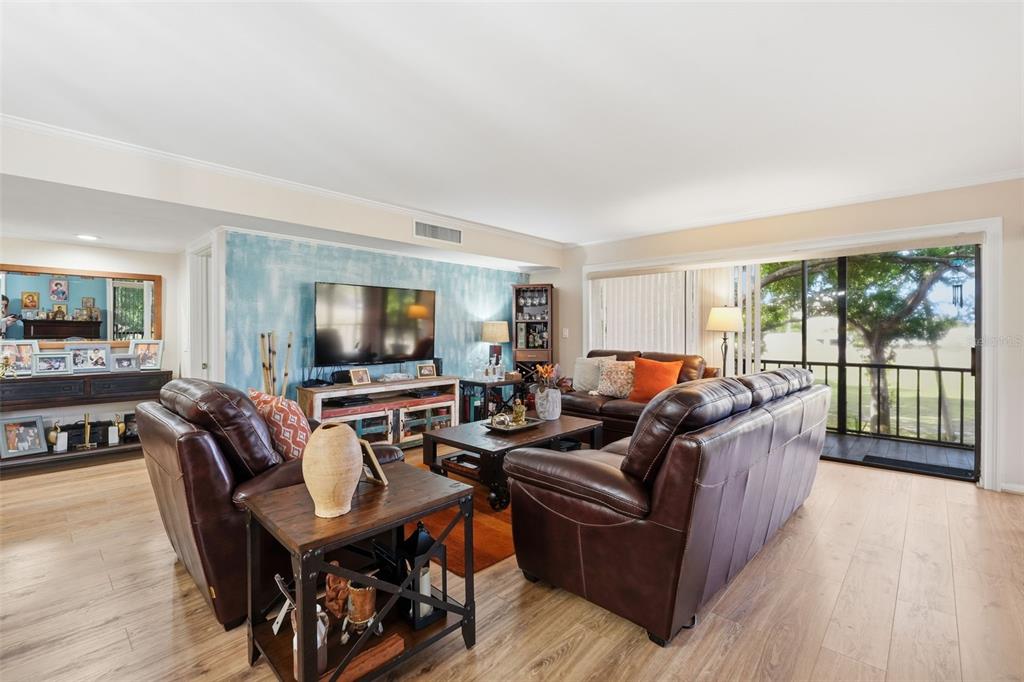 Property for sale at 700 STARKEY ROAD UNIT 622, LARGO, FL, 33771