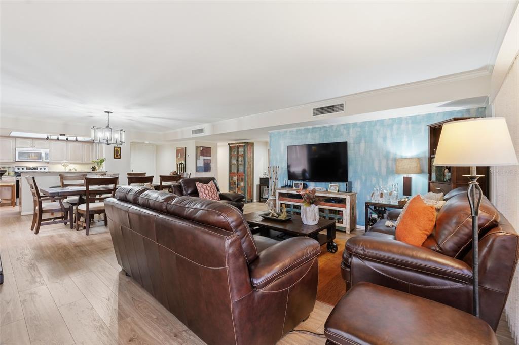 Property for sale at 700 STARKEY ROAD UNIT 622, LARGO, FL, 33771